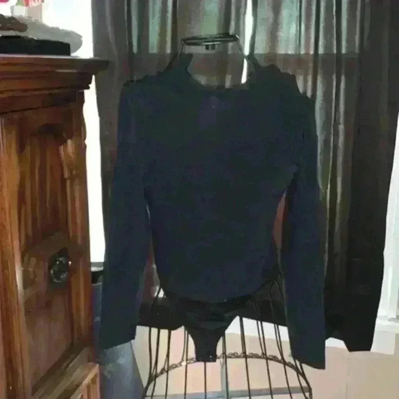 JoieBlack long sleeve Onsie Xs - Picture 1 of 6